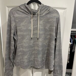 XL Varley light hooded sweatshirt